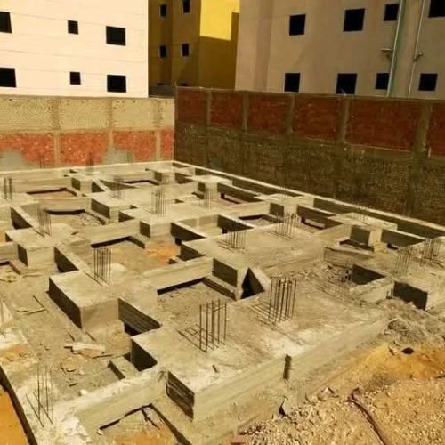 للبيع بالحي المتميز مدينة بدر
قواعد مسلحة
 ناصية ممر 
مساحة 425 متر 
قريب للهايبر و طريق الروبيكى
 وطريق السويس
مطلوب مشتري مباشر
التواصل والمعاينة للجادين
 فقط واتس او فون 
01112177850