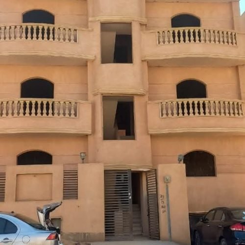 عمارة كاملة 
بدروم + ٤ ادوار متكرر بالأرضى + روف 
متسلمه جهاز 
فى الحى الرابع د 
مدينه بدر 
مساحة ٣١٥ متر 
موقع مميز جدا 
مطلوب مشتري مباشر 
التواصل والمعاينة للجادين فقط واتس او فون 

01112177850