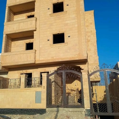 عمارة للبيع حي سادس مج 4 مدينة بدر
209م بدروم وارضى واول وتاني واجهه حجري 
طوب احمر داخلي وجاري تسليم الجهاز 
 مطلوب مشتري مباشر جاد في التنفيذ
للتواصل والمعاينة للجادين فقط واتس او فون

01112177850