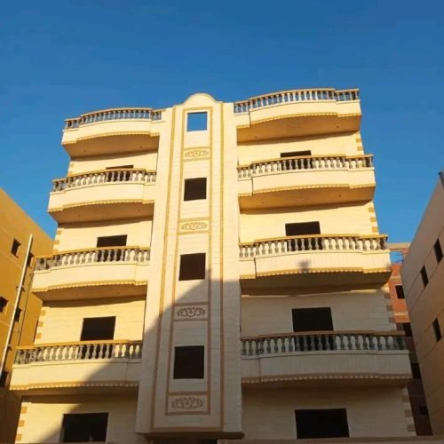 عمارة كاملة للبيع 
 مساحة كبيرة في المتميز مدينة بدر
قريبة لمول مصر تاني صف من الرئيسى
مساحة القطعة 440 متر 
بسعر مناسب 
للتواصل والمعاينة للجادين فقط واتس او فون

01112177850